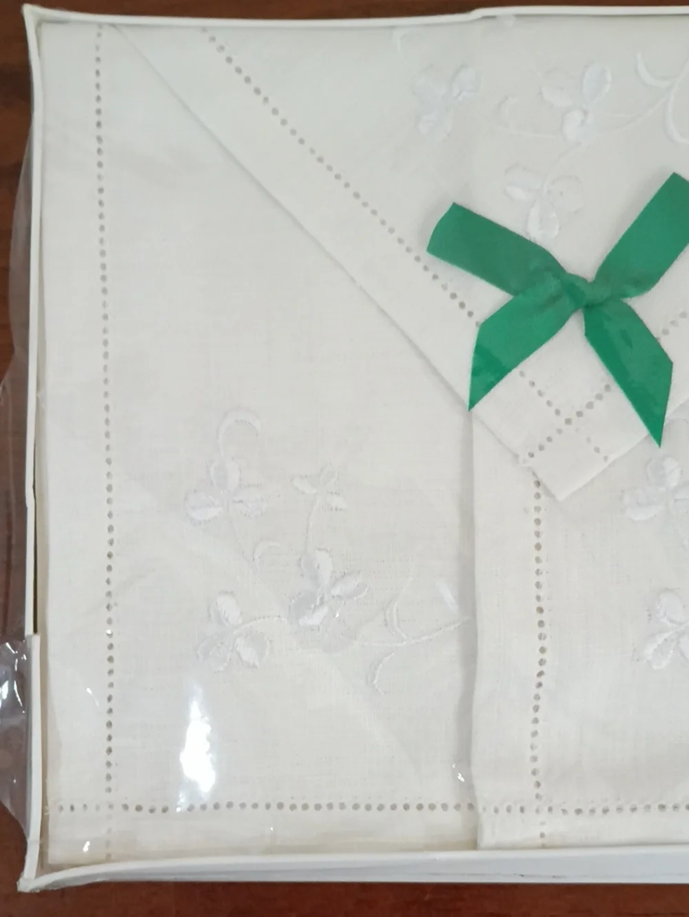 Prospect Irish Linen Napkins, Set Of 4 - Vintage!